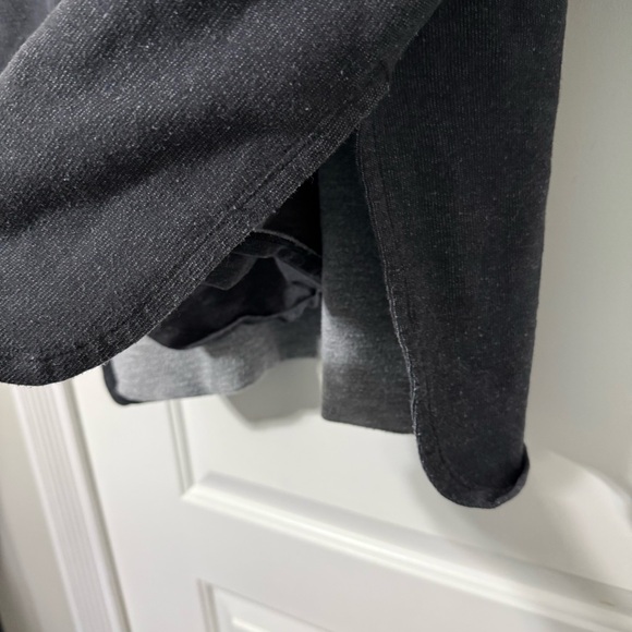 The North Face 3/4 Sleeve Hoodie Shirt Women’s Size Large Black Gray - Picture 4 of 6